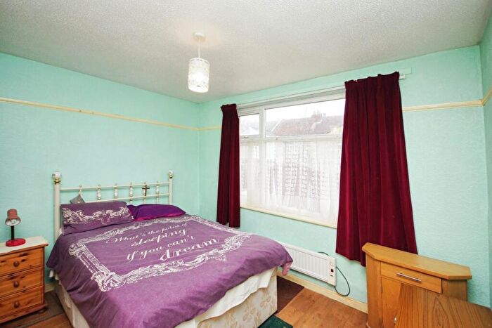 2 Bedroom Bungalow For Sale In Brook Road, Fishponds, Bristol, BS16