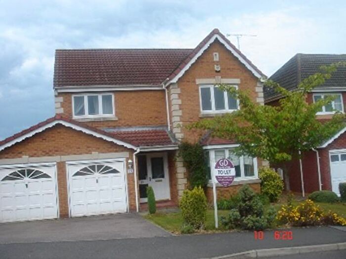 4 Bedroom Detached House To Rent In Centaine Road, Rushden, NN10
