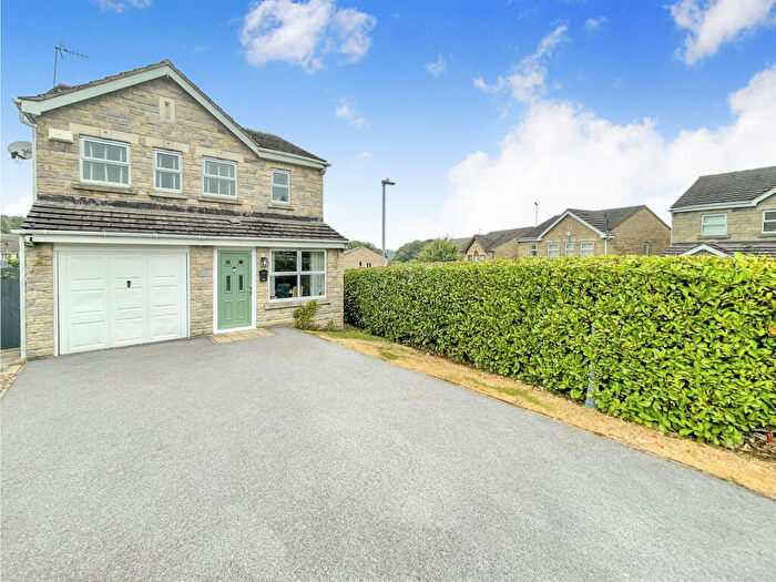 3 Bedroom Detached House For Sale In Ring Hay Road, Tong, Bradford, BD4