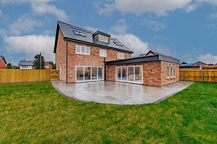 5 Bedroom Detached House For Sale In Chain House Lane, Whitestake, PR4