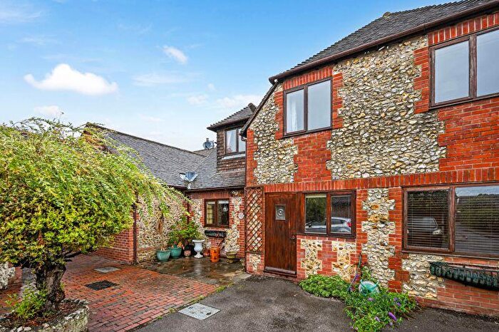 3 Bedroom Semi-Detached House For Sale In Heatherton Mews, Emsworth, PO10