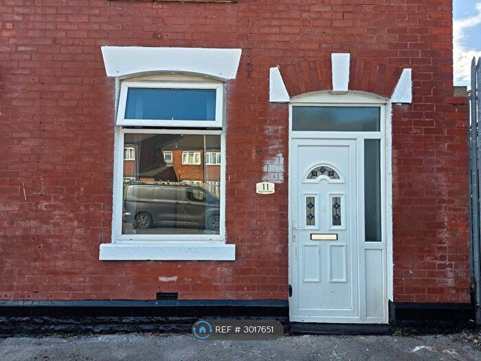 2 Bedroom End Terrace House To Rent In Belgrave St, Heywood, OL10