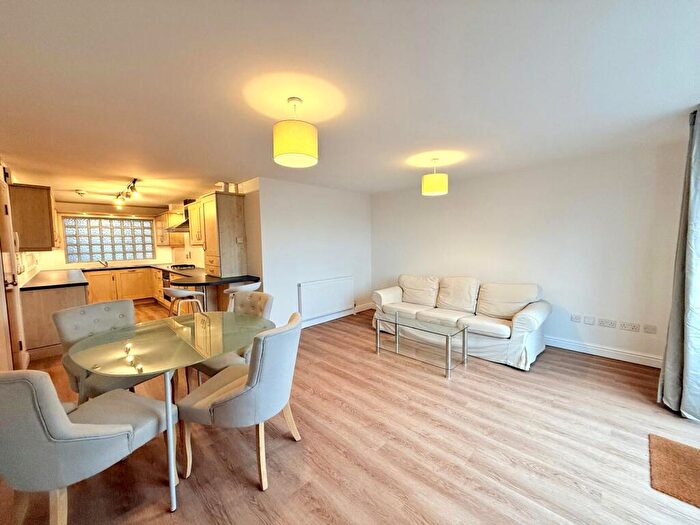 2 Bedroom Flat To Rent In Broad Street, Nottingham, NG1