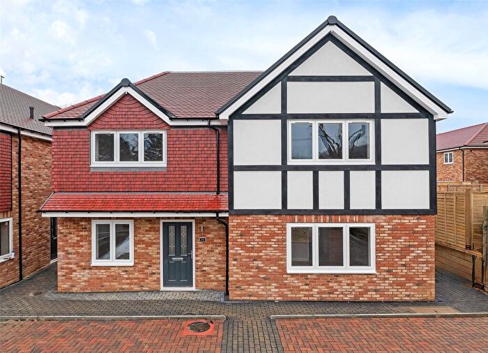 3 Bedroom Semi-Detached House For Sale In Greenways, Esher, Surrey, KT10