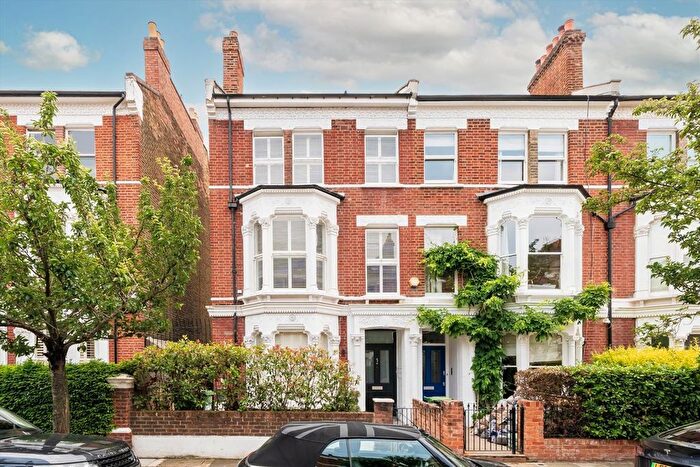 5 Bedroom Property To Rent In Poplar Grove, Hammersmith, W6