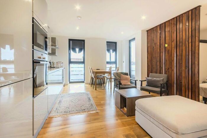 Studio To Rent In Gunnersbury Lane, London, W3