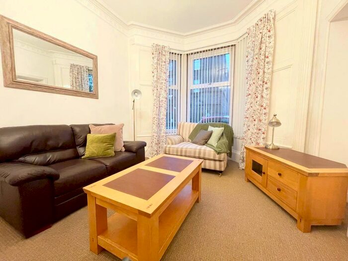 2 Bedroom Flat To Rent In Trainard Avenue, Tollcross, Glasgow, G32