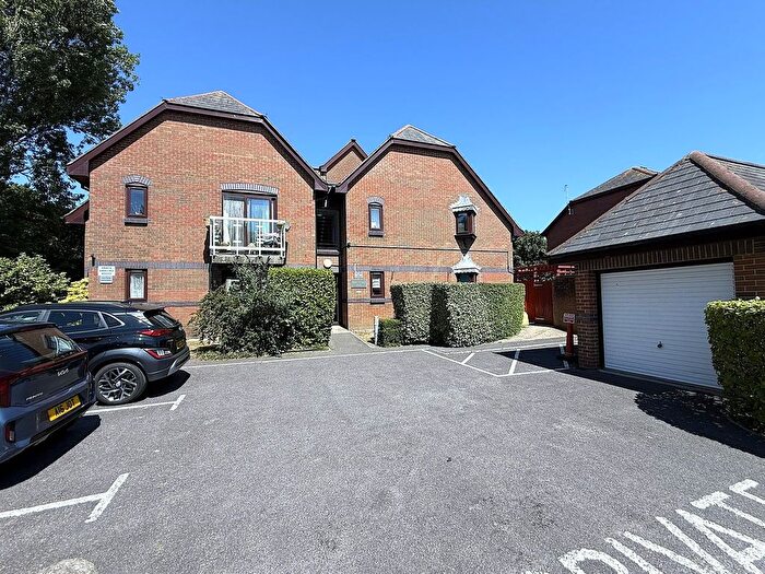 1 Bedroom Property For Sale In Vallis Close, Baiter Park, Poole, BH15