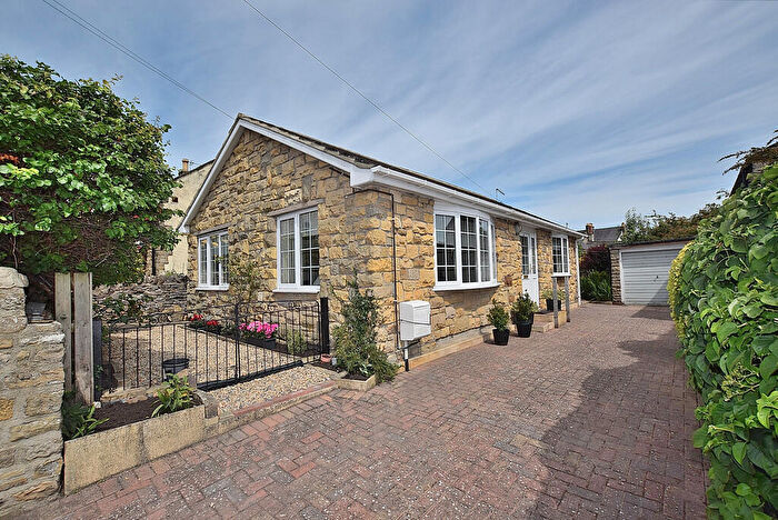 2 Bedroom Detached Bungalow For Sale In Flints Terrace, Richmond, DL10