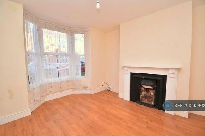 3 Bedroom Terraced House To Rent In St. Catherines Grove, Lincoln, LN5