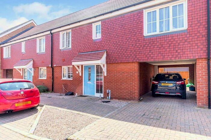 3 Bedroom Terraced House To Rent In Six Bells Lane, Stevenage, Hertfordshire, SG2