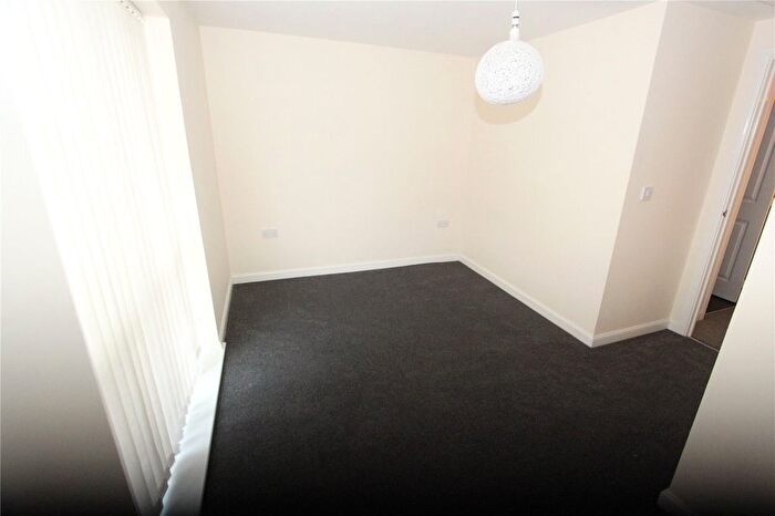 2 Bedroom End Of Terrace House To Rent In Nursery Grove, Gravesend, Kent, DA11