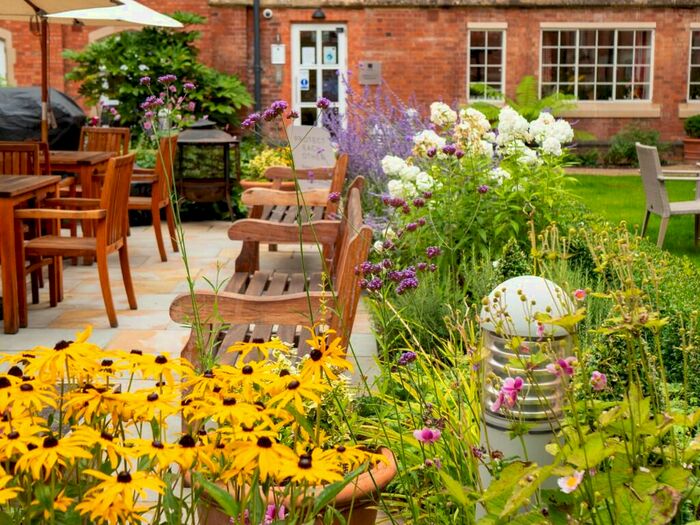 1 Bedroom Retirement Property For Sale In Kineton Hall, Lillington Avenue, Leamington Spa, Warwickshire, CV32