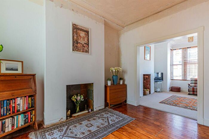 3 Bedroom Terraced House For Sale In Moorland Road, Splott, Cardiff, CF24