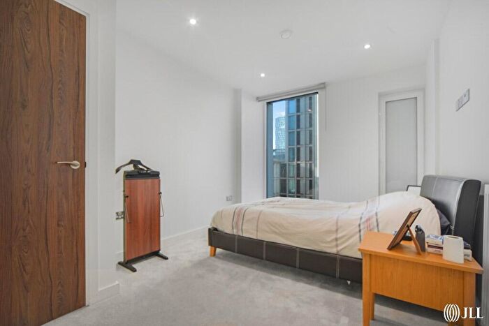 1 Bedroom Flat For Sale In Atelier Point, Jupp Road West, London, E15