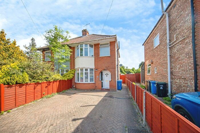 3 Bedroom Semi Detached House For Sale In Anita Close East, Ipswich, IP2