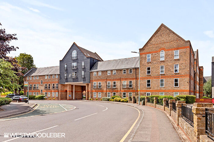 3 Bedroom Apartment To Rent In Station Road, Ware, SG12