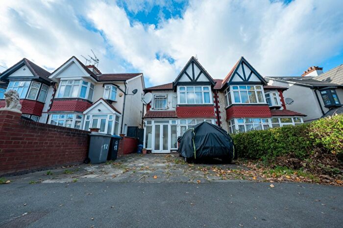 3 Bedroom Semi Detached House For Sale In Wembley, HA9