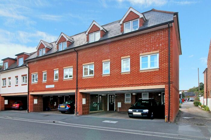 2 Bedroom Terraced House To Rent In Peabody Road, Farnborough, Hampshire GU14
