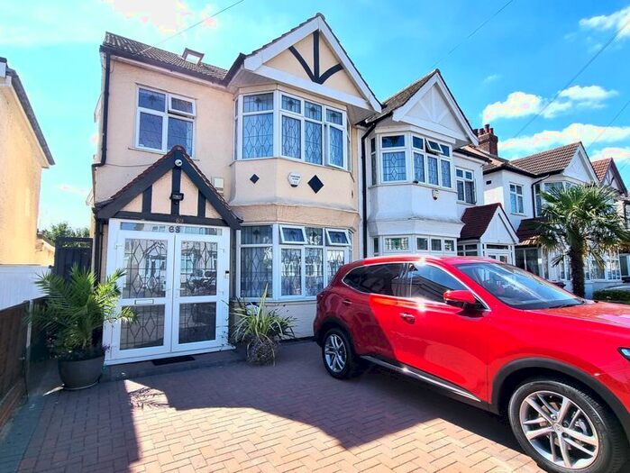 4 Bedroom Semi-Detached House To Rent In Vaughan Gardens, Cranbrook, Ilford, IG1