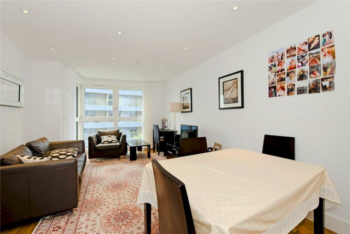 1 Bedroom Flat To Rent In Queensland Road, Holloway, N7