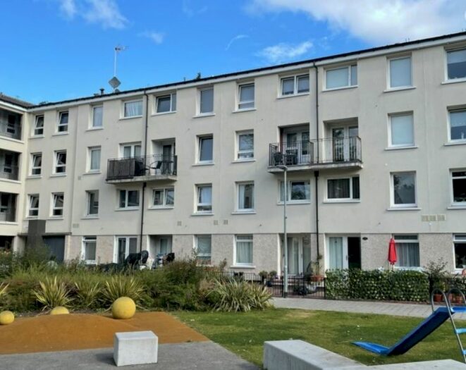 2 Bedroom Flat To Rent In Ardessie Place, Wyndford, Glasgow, G20