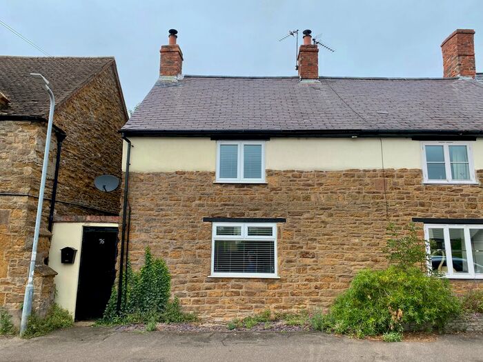 2 Bedroom Cottage To Rent In High Street, Braunston, Northamptonshire., NN11