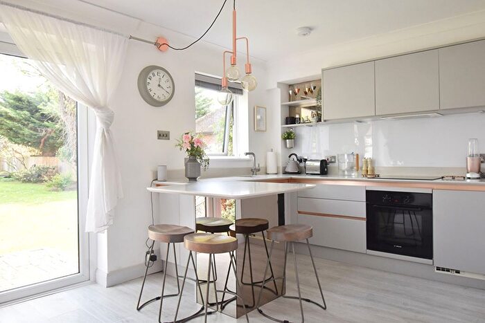 1 Bedroom Maisonette To Rent In Cottimore Lane, Walton-On-Thames, KT12