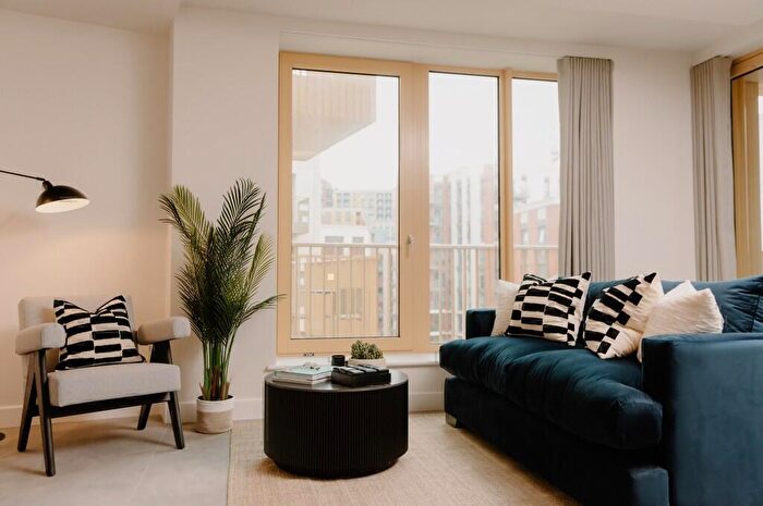 1 Bedroom Apartment To Rent In Embassy Boulevard, London, SW11