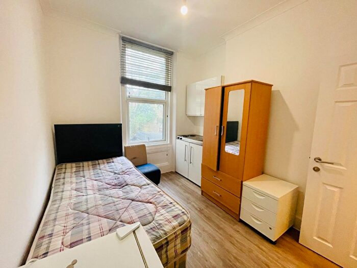 Studio To Rent In The Avenue, West Ealing, W13