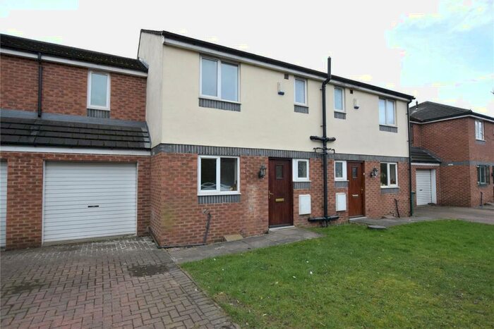 3 Bedroom House To Rent In Stanningley Road, Bramley, Leeds, West Yorkshire, LS13