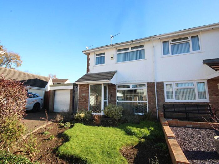 3 Bedroom Semi Detached House For Sale In Crown Lane, The Bryn, Pontllanfraith, NP12