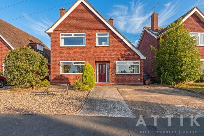 3 Bedroom Detached House For Sale In Walpole Road, Halesworth, IP19