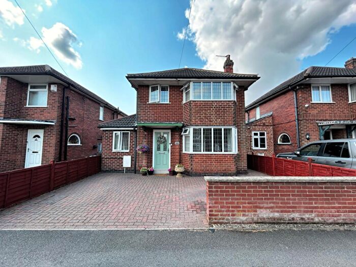 3 Bedroom Detached House For Sale In Brackensdale Avenue, Mackworth, DE22