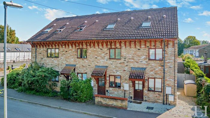 3 Bedroom Town House For Sale In Fen Road, Milton, Cambridge, CB24