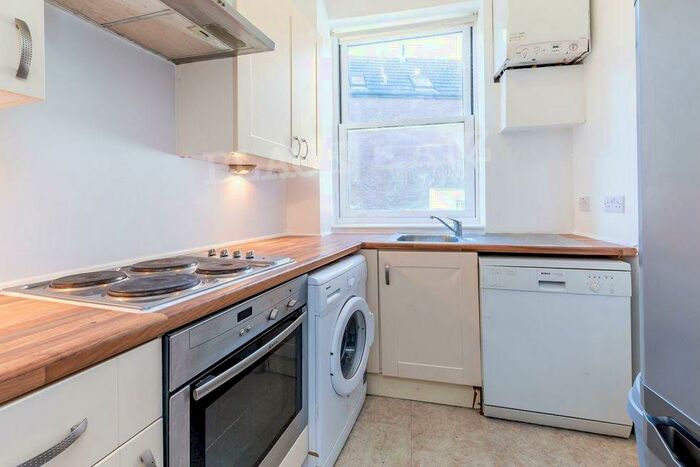 2 Bedroom Flat To Rent In Camden High Street, NW1