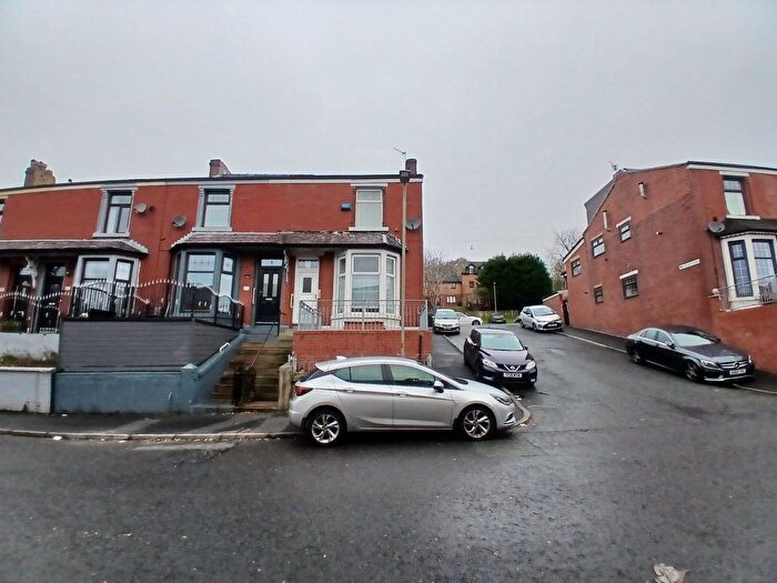3 Bedroom Terraced House To Rent In London Road, Blackburn, BB1