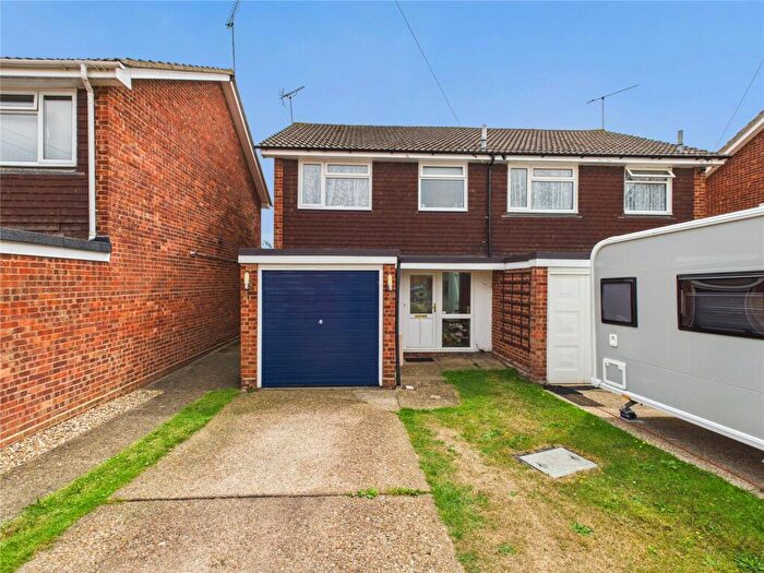 3 Bedroom Semi-Detached House For Sale In Vincent Close, Ipswich, Suffolk, IP1