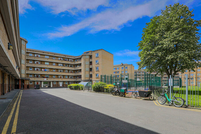 4 Bedroom Flat To Rent In Collingwood House, London, E1
