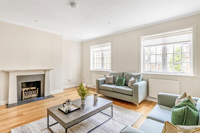 2 Bedroom Mews To Rent In Devonshire Close, Marylebone, London, W1G