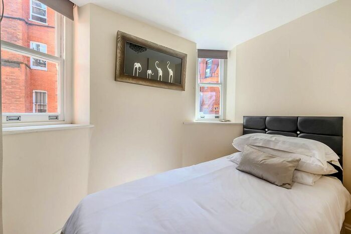 2 Bedroom Flat To Rent In Hans Crescent, Knightsbridge, London, SW1X