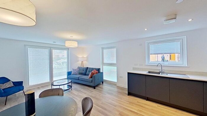 2 Bedroom Flat To Rent In Pinkhill Park, Edinburgh, EH12