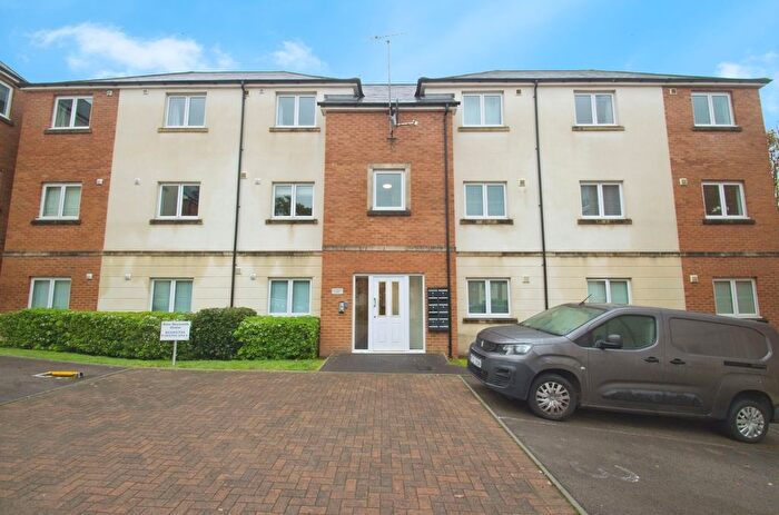2 Bedroom Flat For Sale In Golden Mile View, Newport, Gwent, NP20