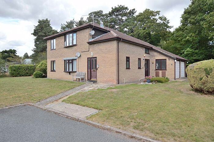 2 Bedroom Apartment For Sale In Kirkstead Court, Woodhall Spa, LN10