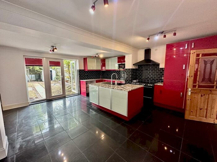 2 Bedroom House To Rent In The Drive, Skegness, PE25