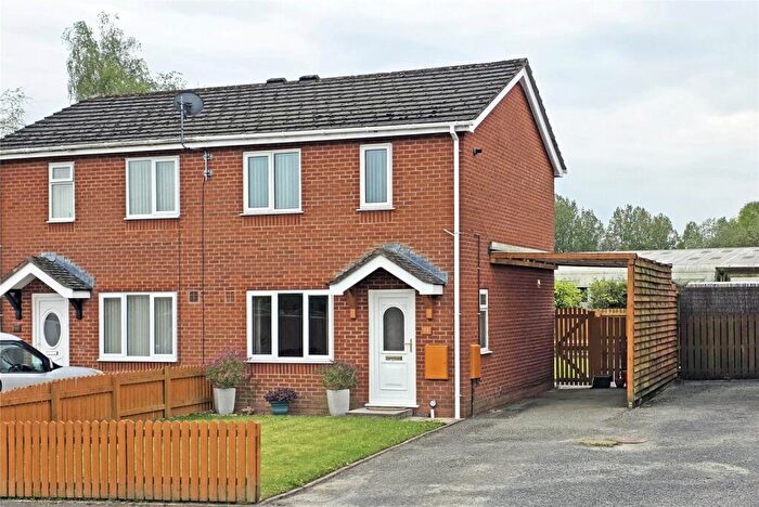 2 Bedroom Semi Detached House For Sale In Holcombe Drive, Llandrindod Wells, Powys, LD1