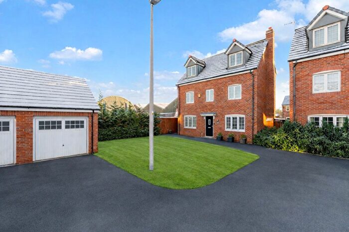 5 Bedroom Detached House For Sale In Langley Beck, Widnes, WA8