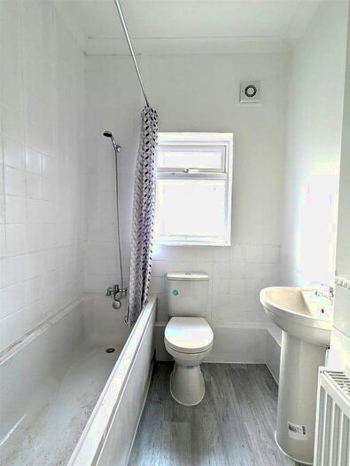 2 Bedroom Property To Rent In Kimberley Street, Stockport, SK3