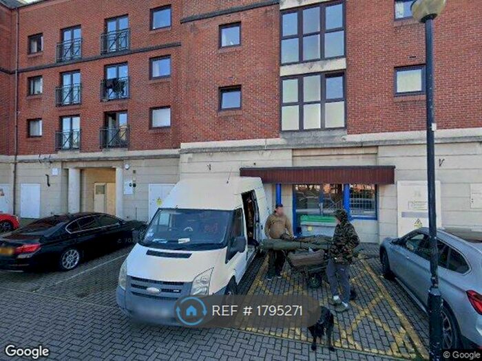 2 Bedroom Flat To Rent In Jellicoe Court, Cardiff, CF10