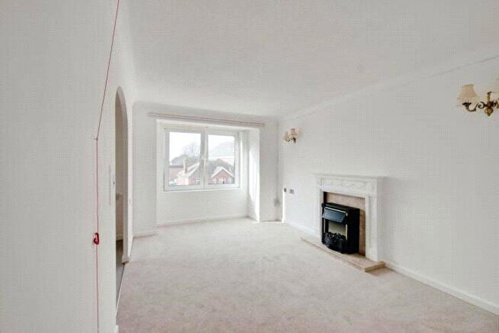 1 Bedroom Flat For Sale In Station Road, New Milton, Hampshire, BH25